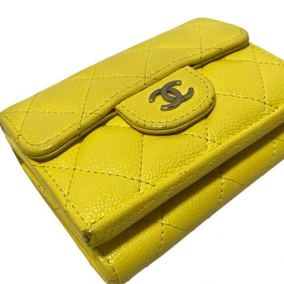 CHANEL Matelasse - Yellow Calfskin Trifold Wallet Gold hardware 671-081325 - Picture 4 of 10